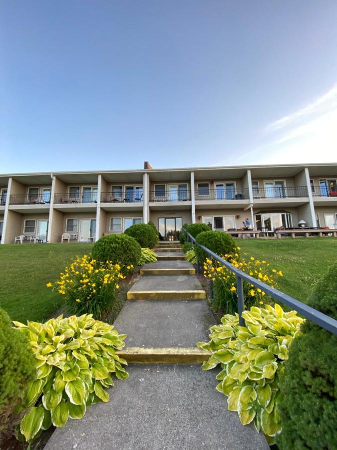 Fleetwood Inn Suites เชบอยกัน ภายนอก รูปภาพ