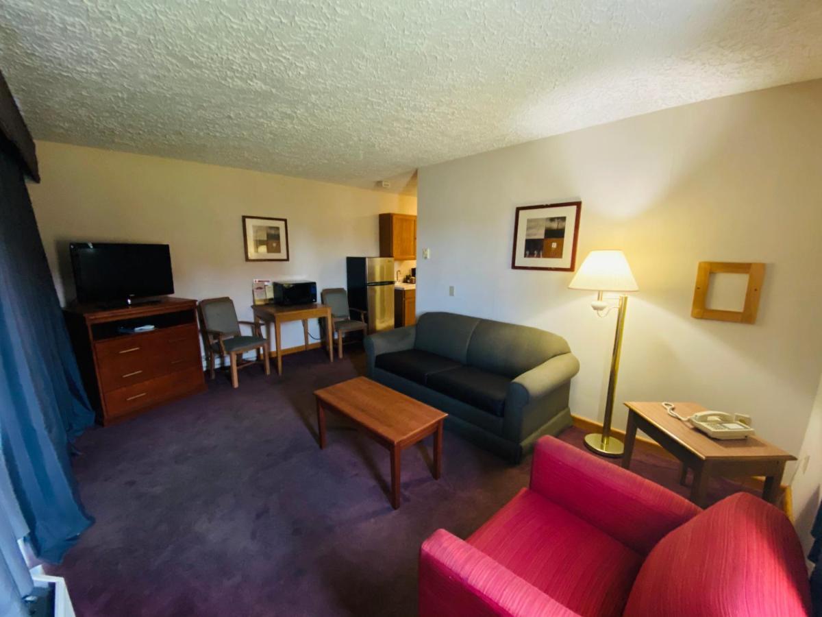 Fleetwood Inn Suites เชบอยกัน ภายนอก รูปภาพ
