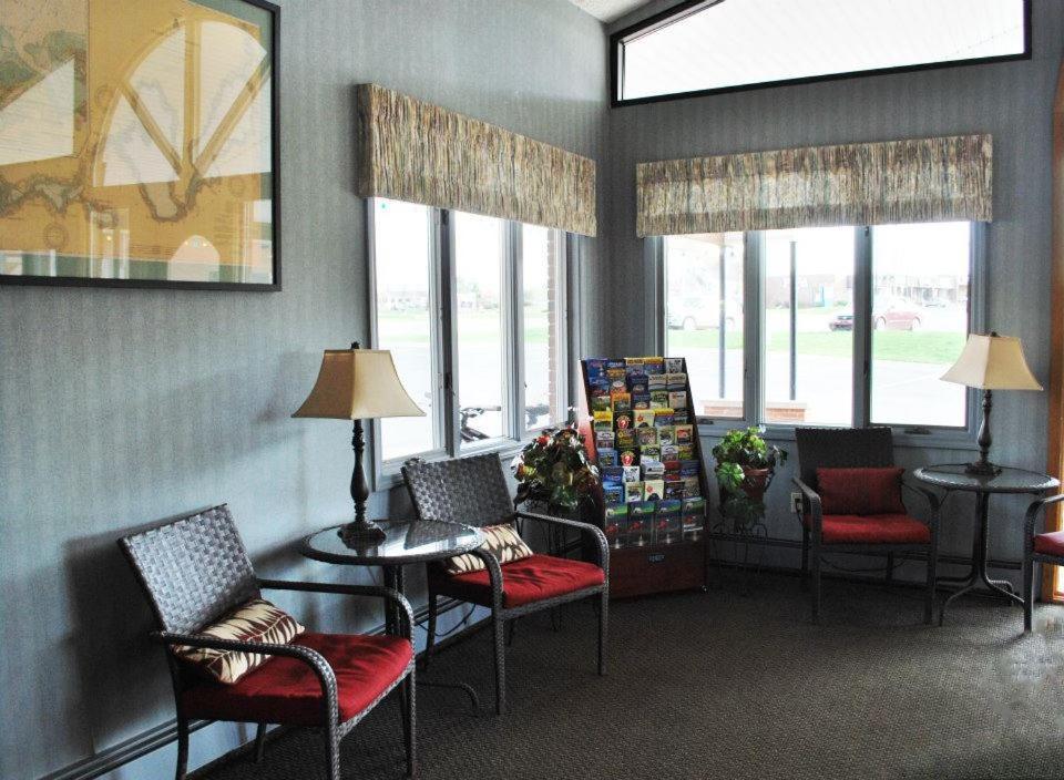 Fleetwood Inn Suites เชบอยกัน ภายนอก รูปภาพ