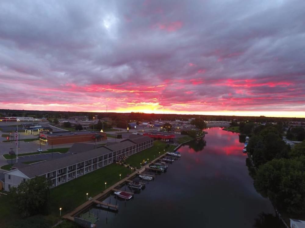 Fleetwood Inn Suites เชบอยกัน ภายนอก รูปภาพ